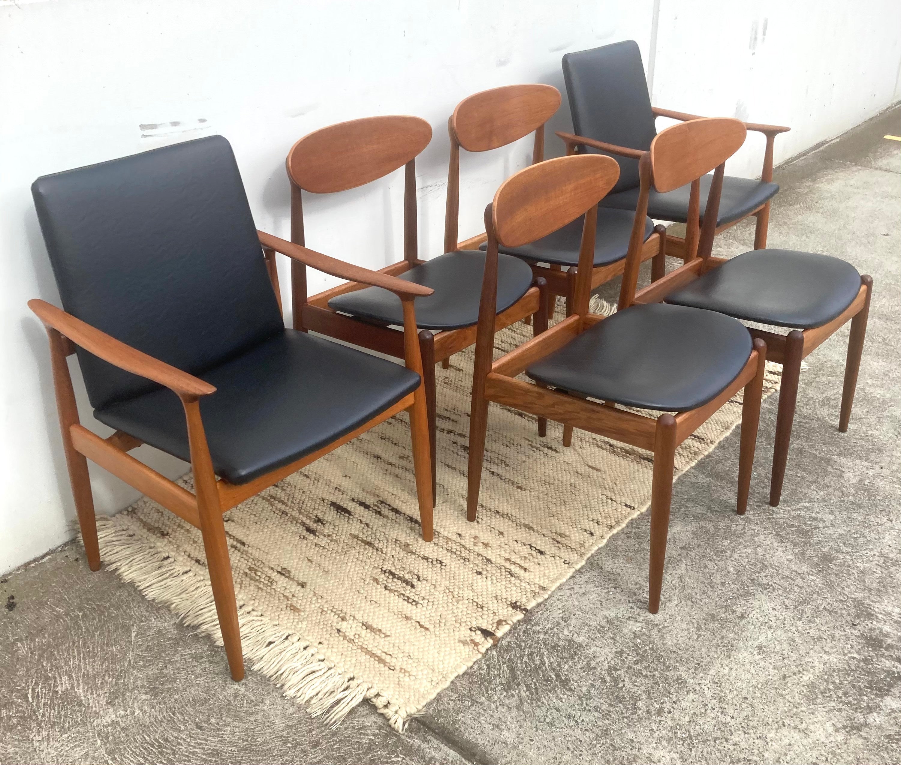 Authentic Parker chairs 4 x spade chairs 107 and 2 carvers fully