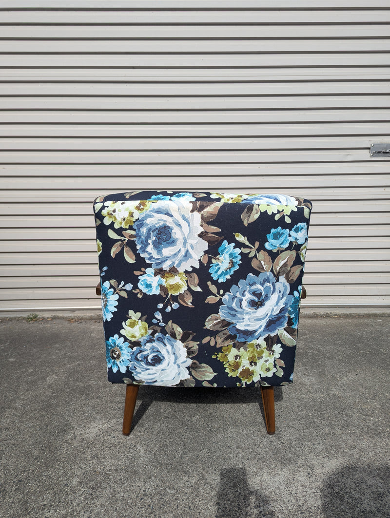 Pre order - Dario zoureff single armchair