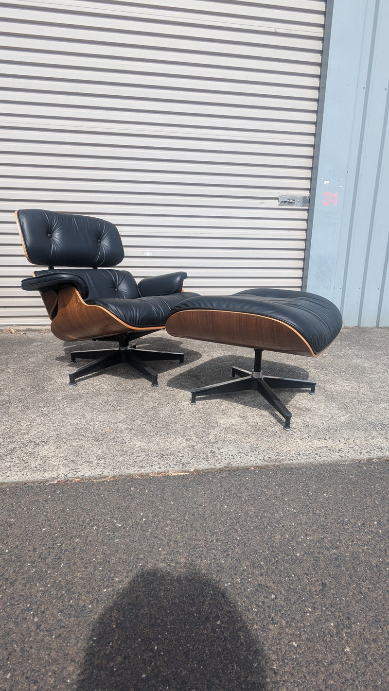 Restoration of single original Charles Eames chairs with ottoman Herman Miller