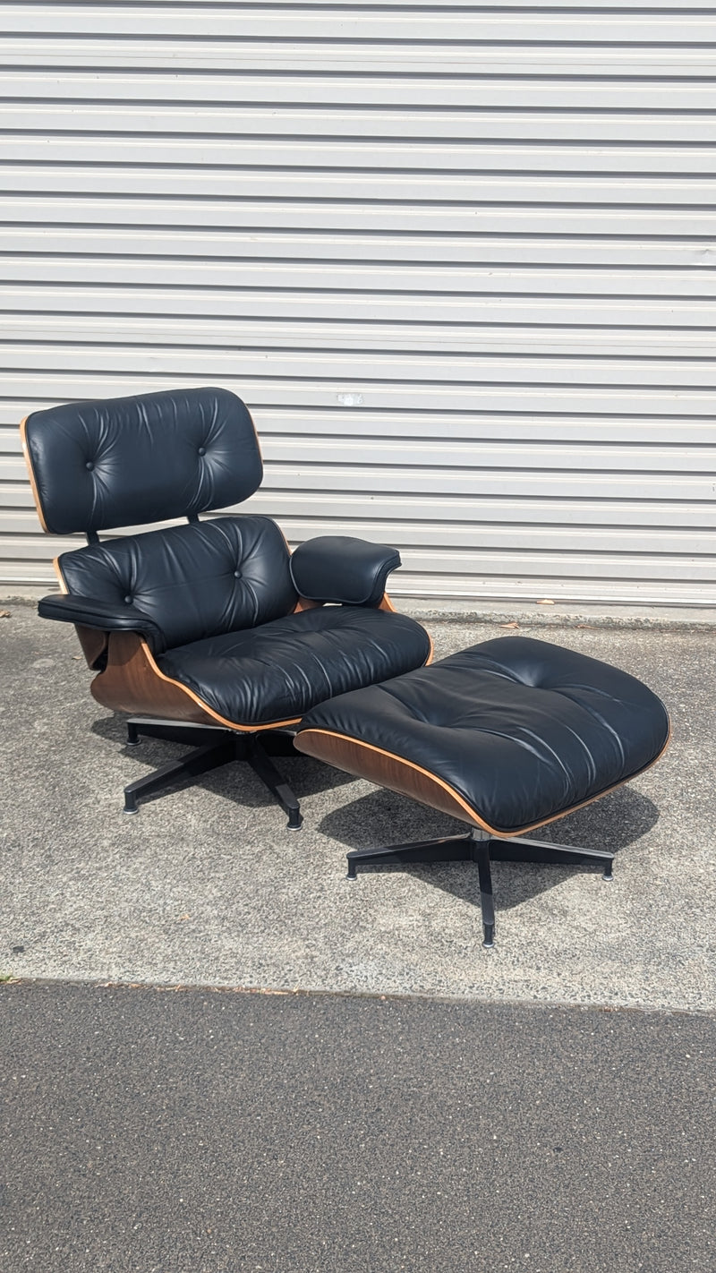 Restoration of single original Charles Eames chairs with ottoman Herman Miller