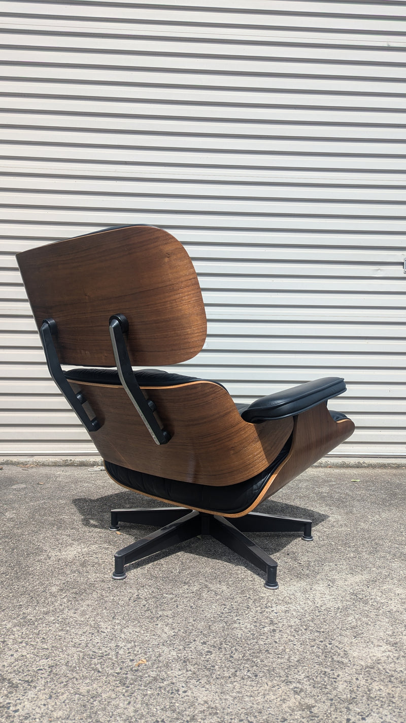 Restoration of single original Charles Eames chairs with ottoman Herman Miller