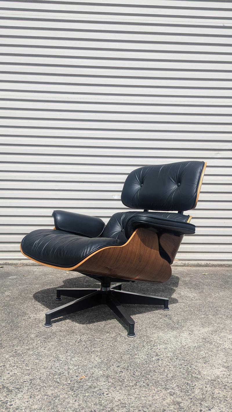 Restoration of single original Charles Eames chairs with ottoman Herman Miller