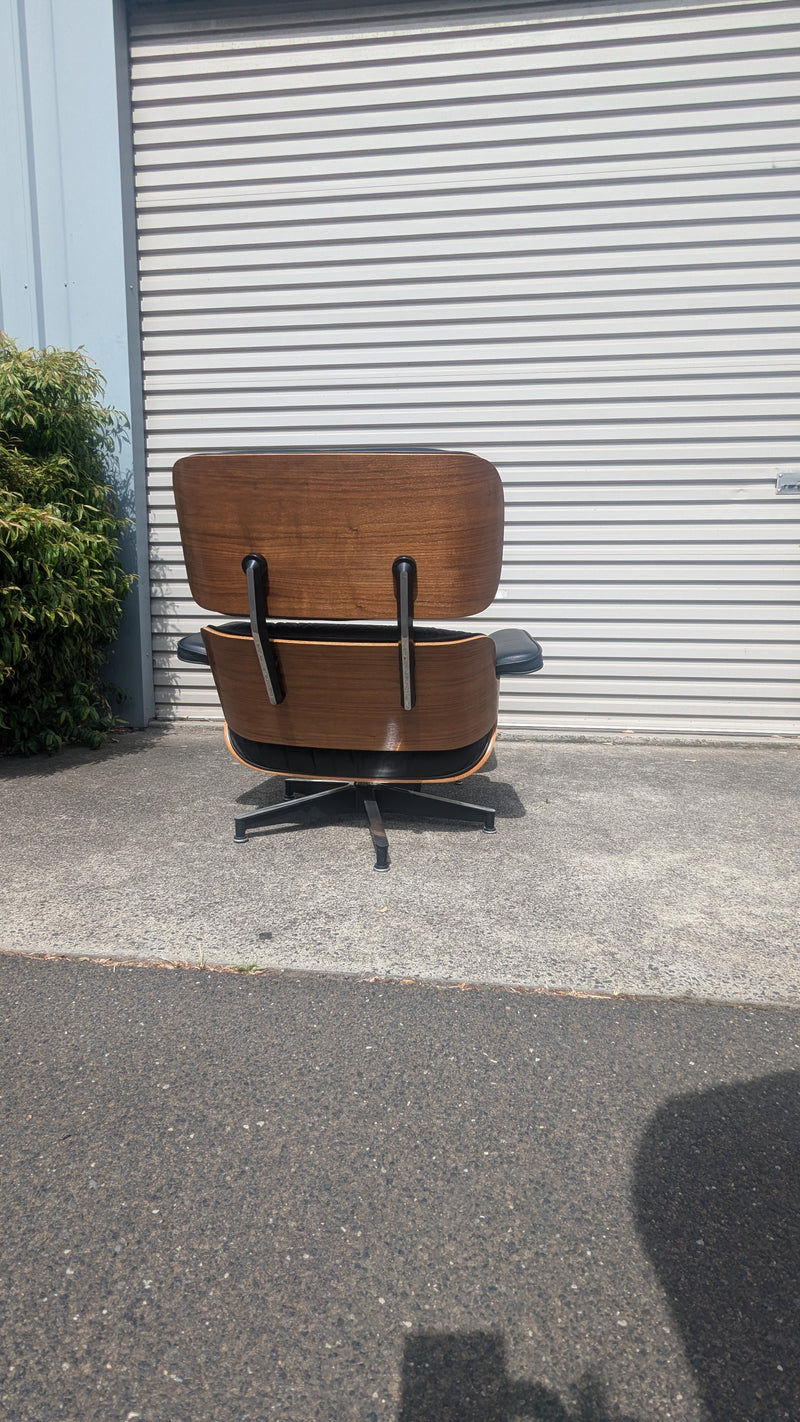 Restoration of single original Charles Eames chairs with ottoman Herman Miller