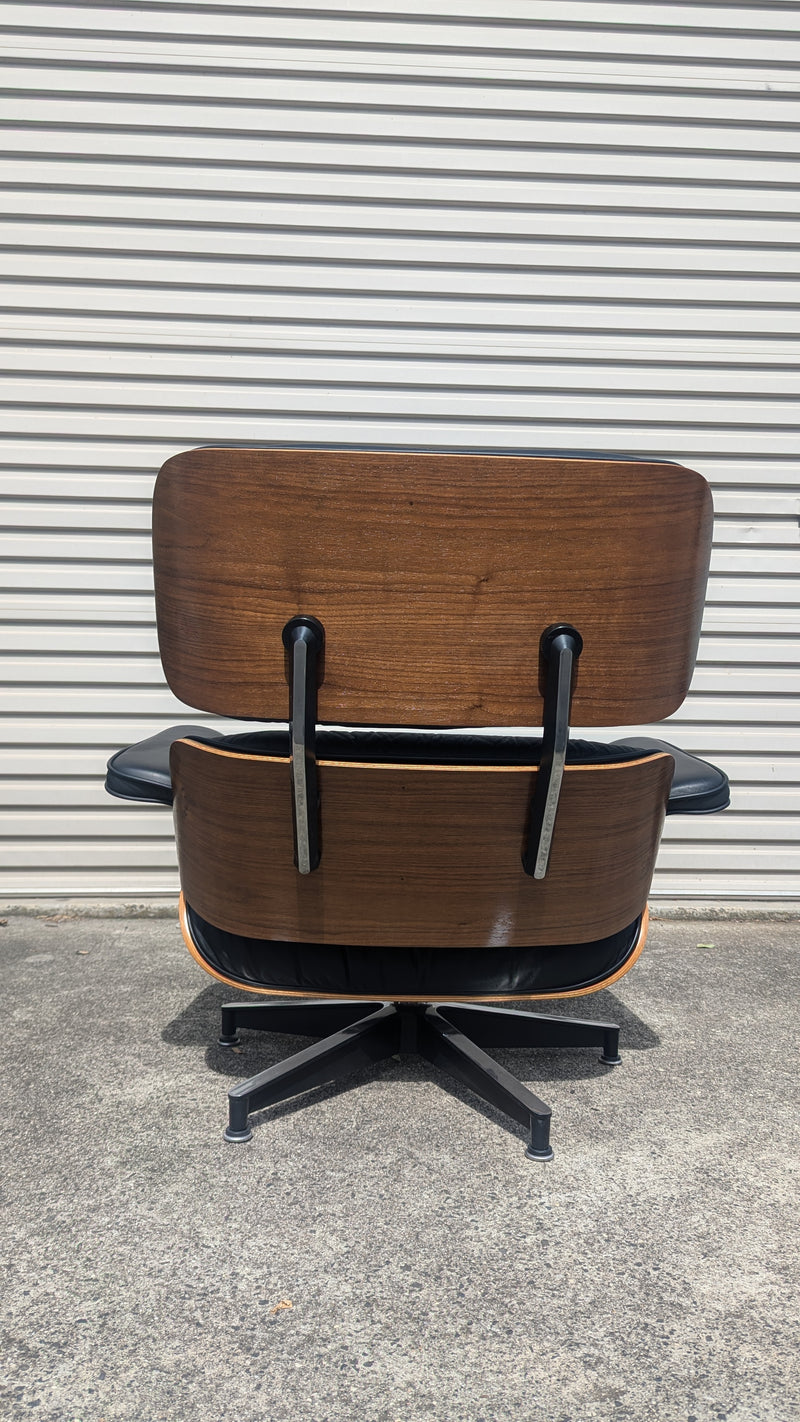 Restoration of single original Charles Eames chairs with ottoman Herman Miller