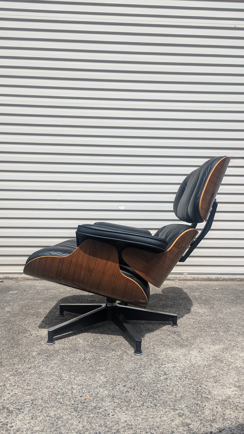 Restoration of single original Charles Eames chairs with ottoman Herman Miller