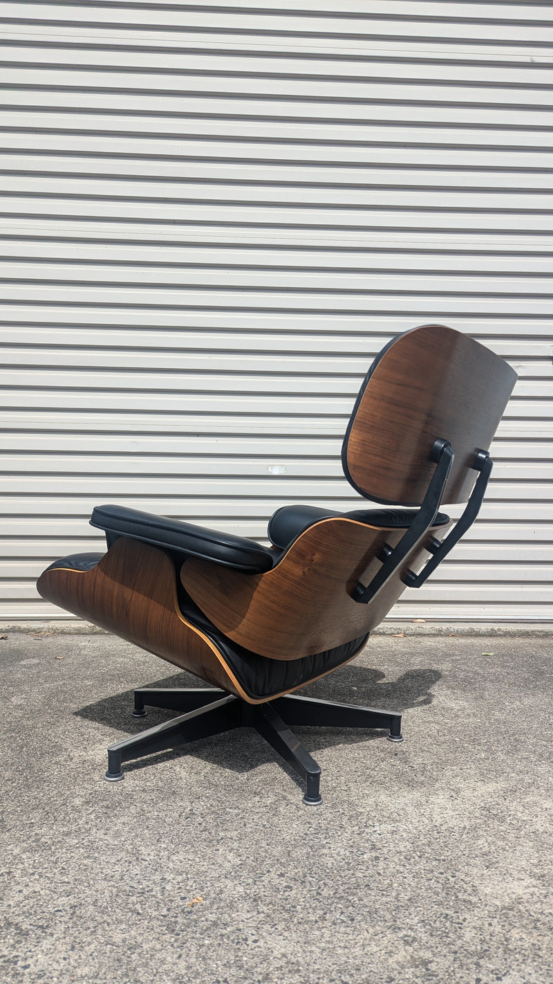 Restoration of single original Charles Eames chairs with ottoman Herman Miller