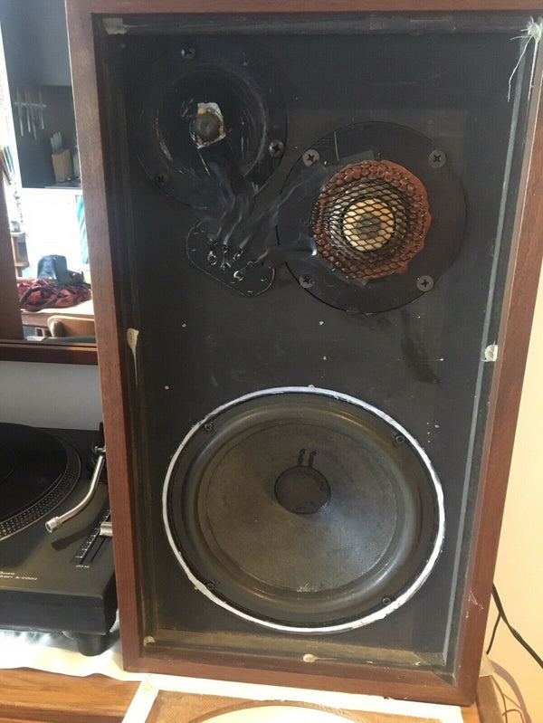 Pair of acoustic research speakers AR5 vintage loudspeakers